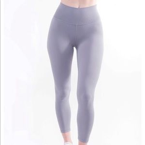 Taylor stay true cloud grey leggings